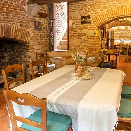 D'etape La P'tite Graine Bed & Breakfast